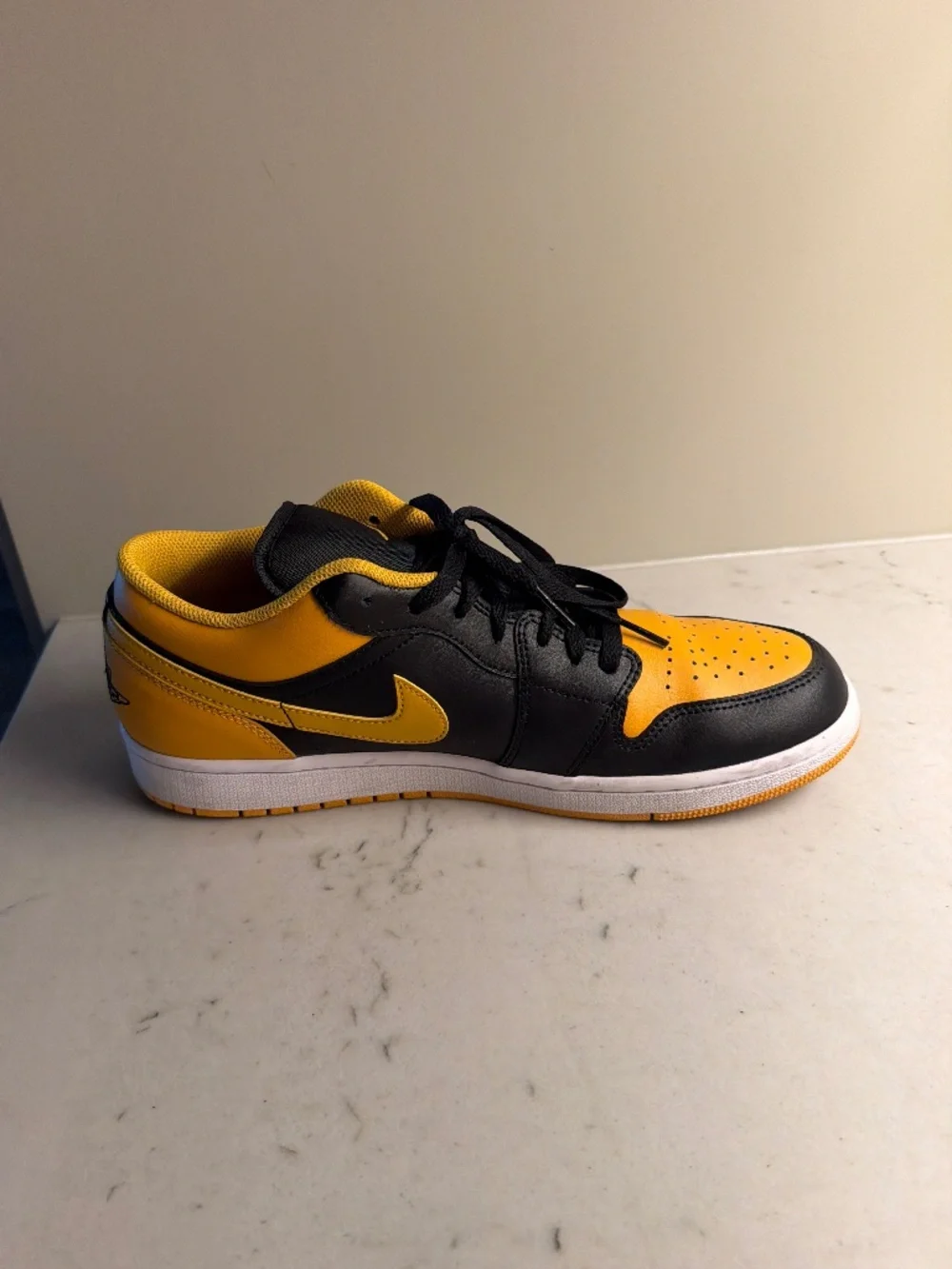 Air Jordan 1 Low